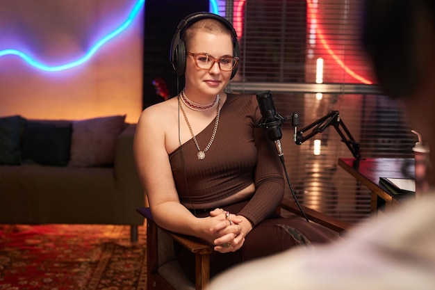 Davis vocal instructor demonstrating singing techniques during professional voice lessons